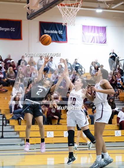 Thumbnail 1 in Morris Catholic vs. Morristown photogallery.