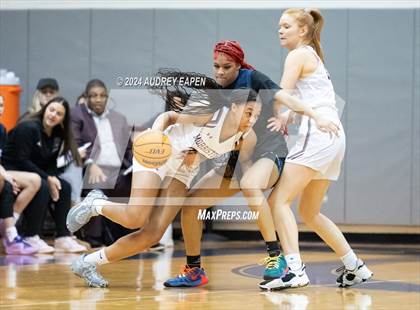 Thumbnail 3 in Morris Catholic vs. Morristown photogallery.