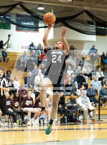 Thumbnail 3 in Morris Catholic vs. Morristown photogallery.