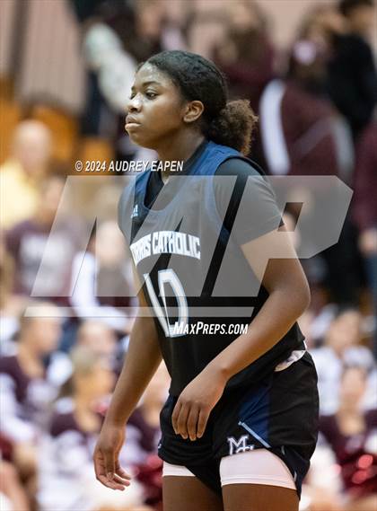 Thumbnail 2 in Morris Catholic vs. Morristown photogallery.