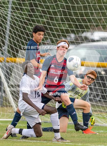 Thumbnail 2 in Terry Sanford vs. Fayetteville Academy (Battle for the Bell) photogallery.