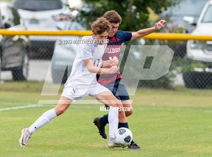 Thumbnail 3 in Terry Sanford vs. Fayetteville Academy (Battle for the Bell) photogallery.