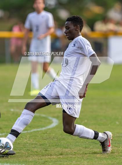 Thumbnail 2 in Terry Sanford vs. Fayetteville Academy (Battle for the Bell) photogallery.