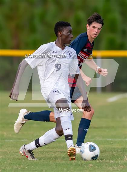Thumbnail 2 in Terry Sanford vs. Fayetteville Academy (Battle for the Bell) photogallery.