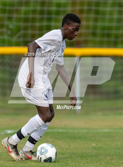 Thumbnail 3 in Terry Sanford vs. Fayetteville Academy (Battle for the Bell) photogallery.