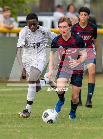 Thumbnail 3 in Terry Sanford vs. Fayetteville Academy (Battle for the Bell) photogallery.