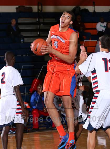 Thumbnail 1 in Redondo Union vs. Bishop Gorman (Tarkanian Classic) photogallery.