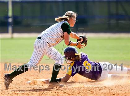 Thumbnail 2 in Santa Fe vs Montgomery (UIL 4A Region III Final - Game 3) photogallery.
