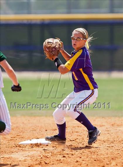 Thumbnail 1 in Santa Fe vs Montgomery (UIL 4A Region III Final - Game 3) photogallery.