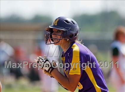 Thumbnail 2 in Santa Fe vs Montgomery (UIL 4A Region III Final - Game 3) photogallery.