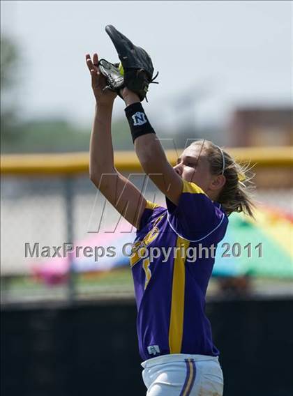 Thumbnail 3 in Santa Fe vs Montgomery (UIL 4A Region III Final - Game 3) photogallery.