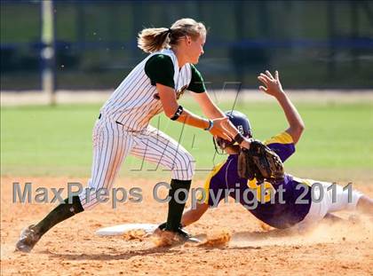 Thumbnail 1 in Santa Fe vs Montgomery (UIL 4A Region III Final - Game 3) photogallery.