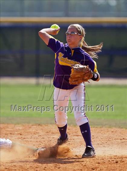 Thumbnail 1 in Santa Fe vs Montgomery (UIL 4A Region III Final - Game 3) photogallery.