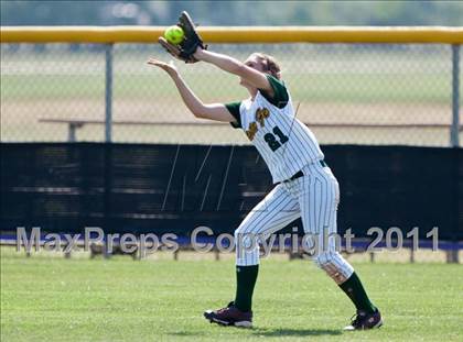 Thumbnail 3 in Santa Fe vs Montgomery (UIL 4A Region III Final - Game 3) photogallery.