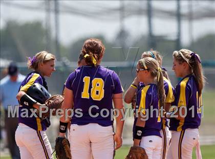 Thumbnail 3 in Santa Fe vs Montgomery (UIL 4A Region III Final - Game 3) photogallery.