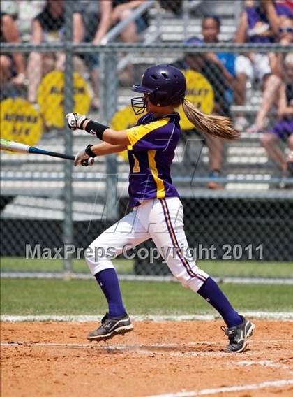 Thumbnail 3 in Santa Fe vs Montgomery (UIL 4A Region III Final - Game 3) photogallery.