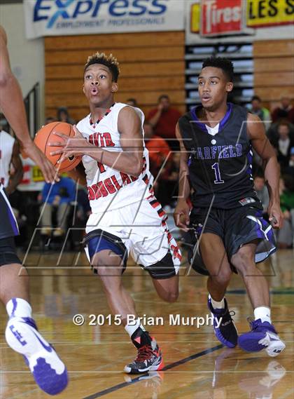 Thumbnail 2 in Garfield vs David Douglas (Les Schwab Invitational) photogallery.