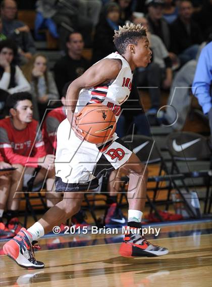 Thumbnail 1 in Garfield vs David Douglas (Les Schwab Invitational) photogallery.