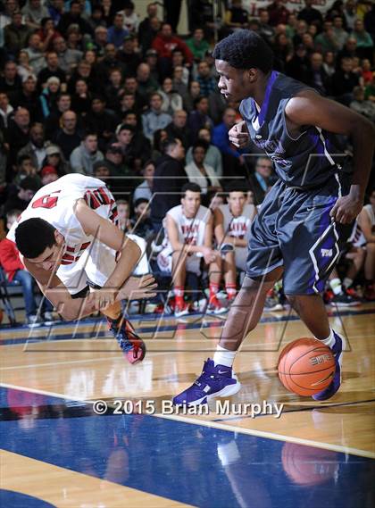 Thumbnail 2 in Garfield vs David Douglas (Les Schwab Invitational) photogallery.
