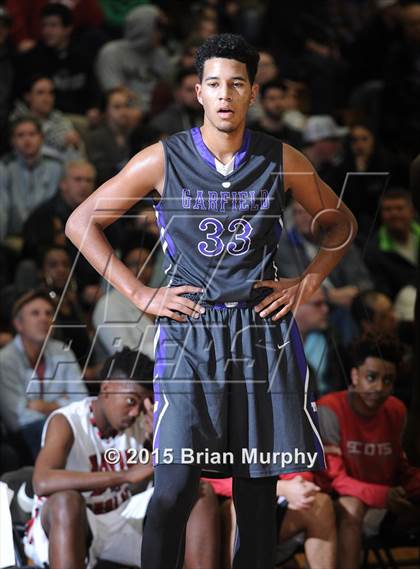 Thumbnail 1 in Garfield vs David Douglas (Les Schwab Invitational) photogallery.