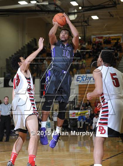 Thumbnail 2 in Garfield vs David Douglas (Les Schwab Invitational) photogallery.