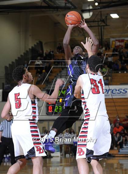 Thumbnail 1 in Garfield vs David Douglas (Les Schwab Invitational) photogallery.