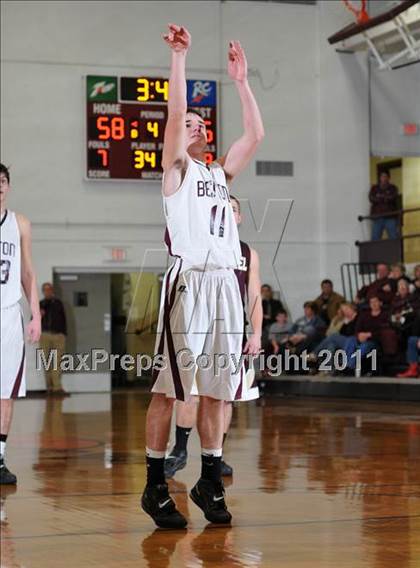 Thumbnail 3 in Benton v. Mt. Carmel (IHSA Class 2A Carmi Regional Semi-Final) photogallery.