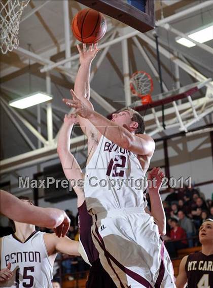 Thumbnail 1 in Benton v. Mt. Carmel (IHSA Class 2A Carmi Regional Semi-Final) photogallery.