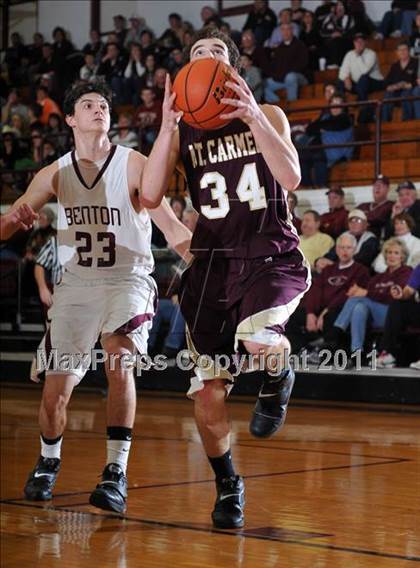 Thumbnail 1 in Benton v. Mt. Carmel (IHSA Class 2A Carmi Regional Semi-Final) photogallery.