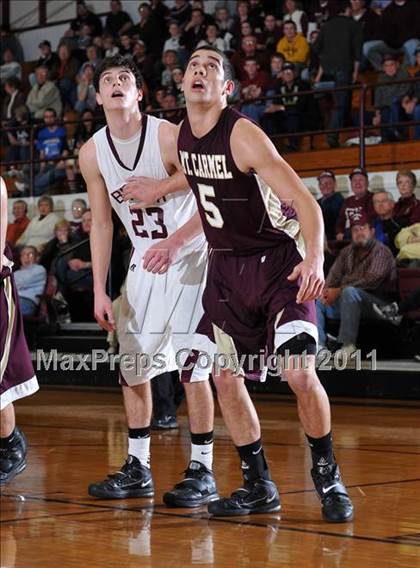Thumbnail 1 in Benton v. Mt. Carmel (IHSA Class 2A Carmi Regional Semi-Final) photogallery.