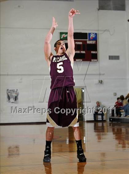 Thumbnail 1 in Benton v. Mt. Carmel (IHSA Class 2A Carmi Regional Semi-Final) photogallery.
