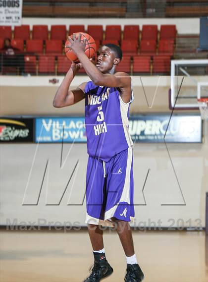 Thumbnail 1 in Lewisville vs. Midland (Fantasy of Lights Tournament) photogallery.