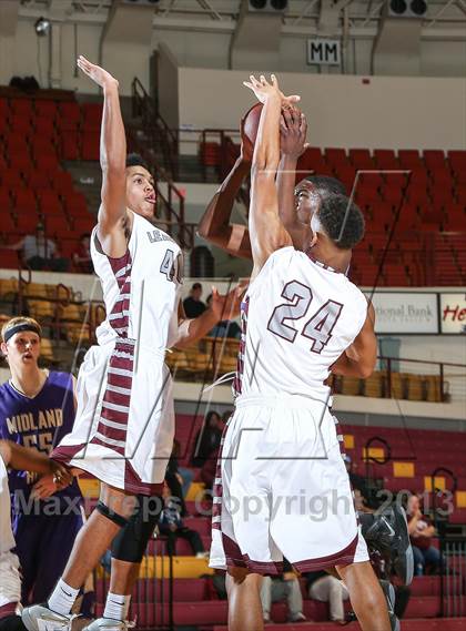 Thumbnail 2 in Lewisville vs. Midland (Fantasy of Lights Tournament) photogallery.