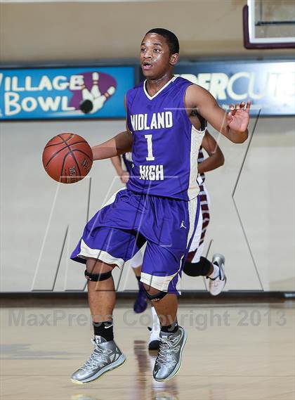 Thumbnail 2 in Lewisville vs. Midland (Fantasy of Lights Tournament) photogallery.