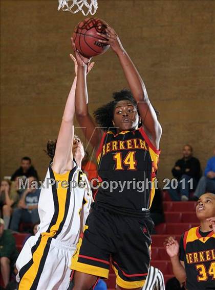 Thumbnail 3 in Berkley vs. Del Oro (Common Good Classic) photogallery.