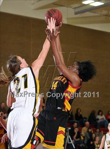 Thumbnail 1 in Berkley vs. Del Oro (Common Good Classic) photogallery.
