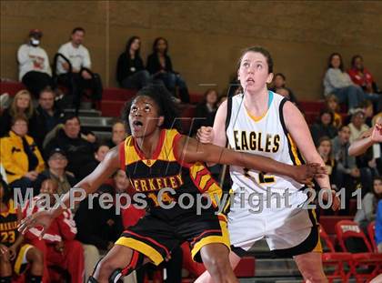 Thumbnail 3 in Berkley vs. Del Oro (Common Good Classic) photogallery.