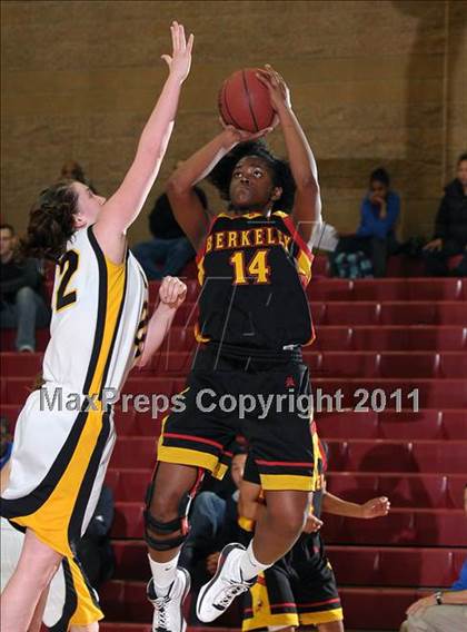 Thumbnail 3 in Berkley vs. Del Oro (Common Good Classic) photogallery.