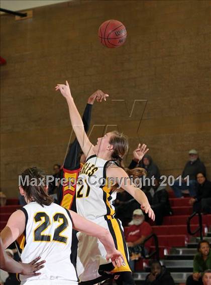 Thumbnail 3 in Berkley vs. Del Oro (Common Good Classic) photogallery.