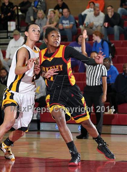 Thumbnail 2 in Berkley vs. Del Oro (Common Good Classic) photogallery.