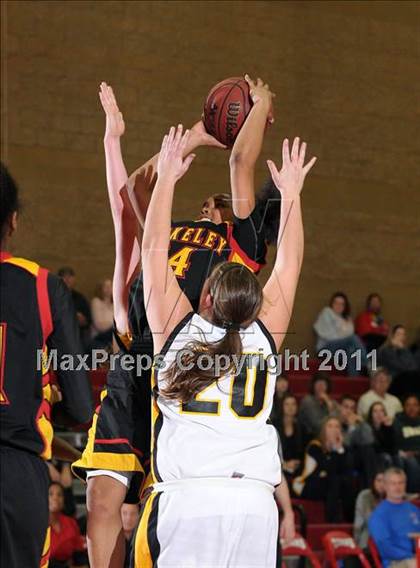 Thumbnail 3 in Berkley vs. Del Oro (Common Good Classic) photogallery.
