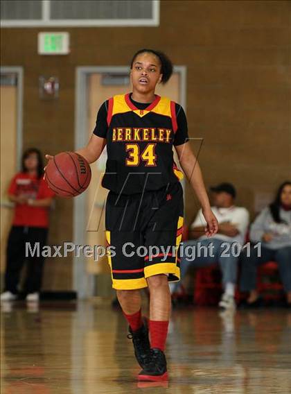 Thumbnail 2 in Berkley vs. Del Oro (Common Good Classic) photogallery.