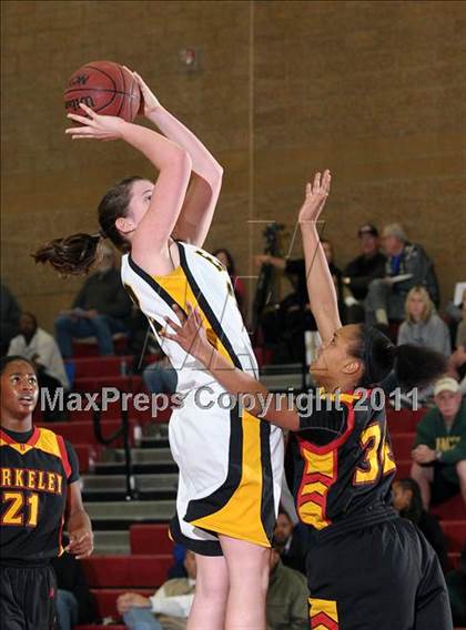 Thumbnail 1 in Berkley vs. Del Oro (Common Good Classic) photogallery.