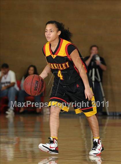 Thumbnail 1 in Berkley vs. Del Oro (Common Good Classic) photogallery.