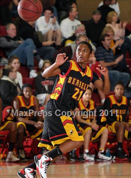 Thumbnail 1 in Berkley vs. Del Oro (Common Good Classic) photogallery.