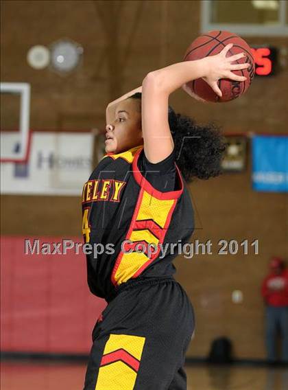 Thumbnail 3 in Berkley vs. Del Oro (Common Good Classic) photogallery.