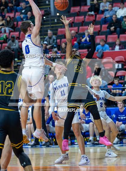 Thumbnail 3 in   Bridgehampton vs Panama (NYSPHSAA Class D Championship) photogallery.
