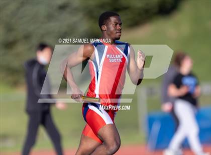Thumbnail 2 in Metro Conference Track and Field Meet (4X400 Meter) photogallery.