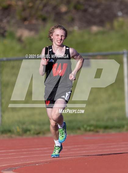 Thumbnail 2 in Metro Conference Track and Field Meet (4X400 Meter) photogallery.