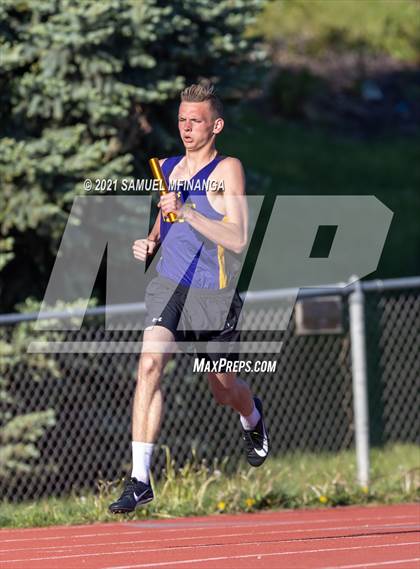 Thumbnail 1 in Metro Conference Track and Field Meet (4X400 Meter) photogallery.